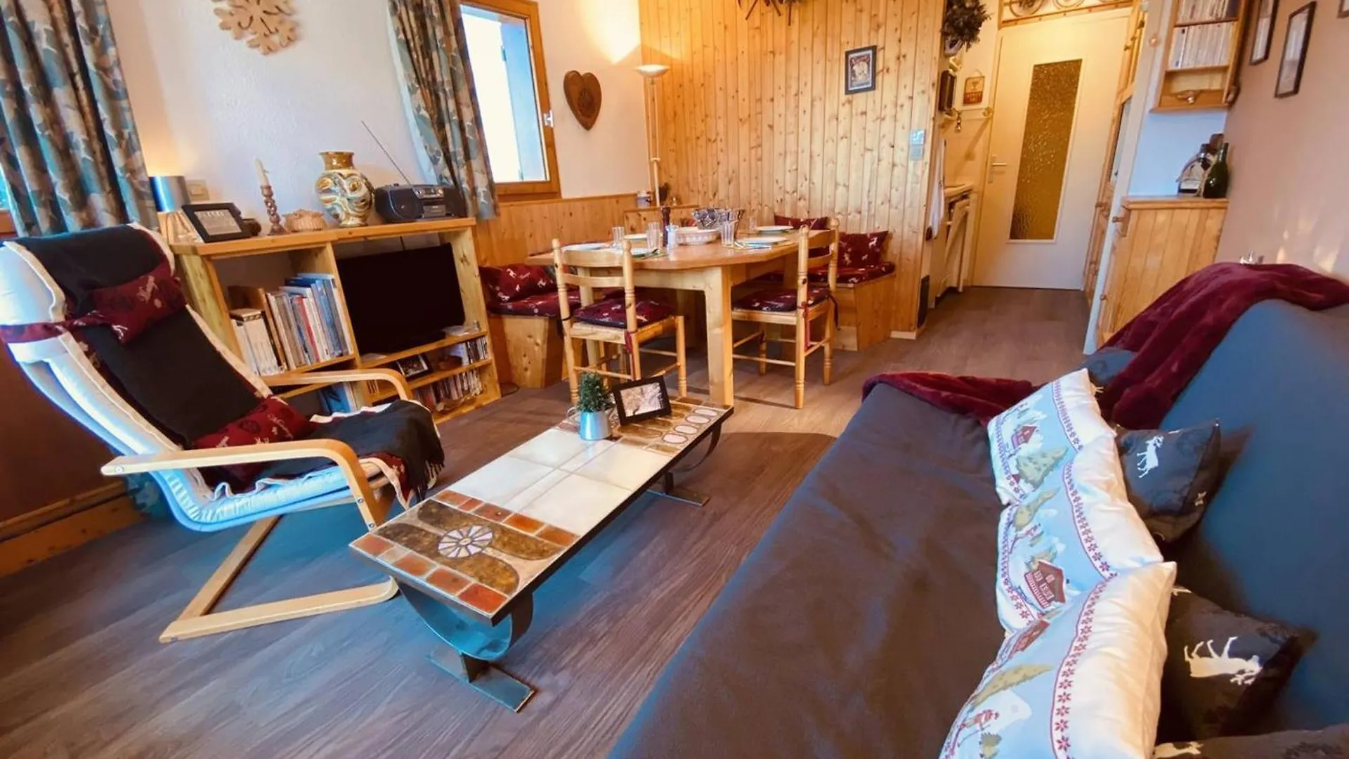 Confortable Appartement 6 Pers, Prox Pistes, Parking Inclus - Fr-1-757-131 Peisey-Nancroix Apartment